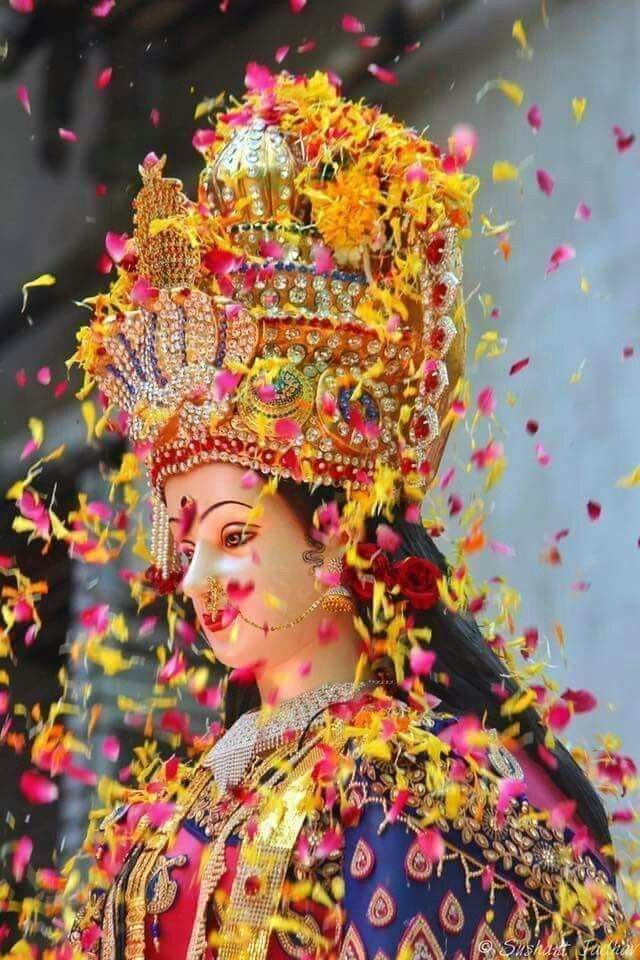 Ambe Maa showered in flower petals