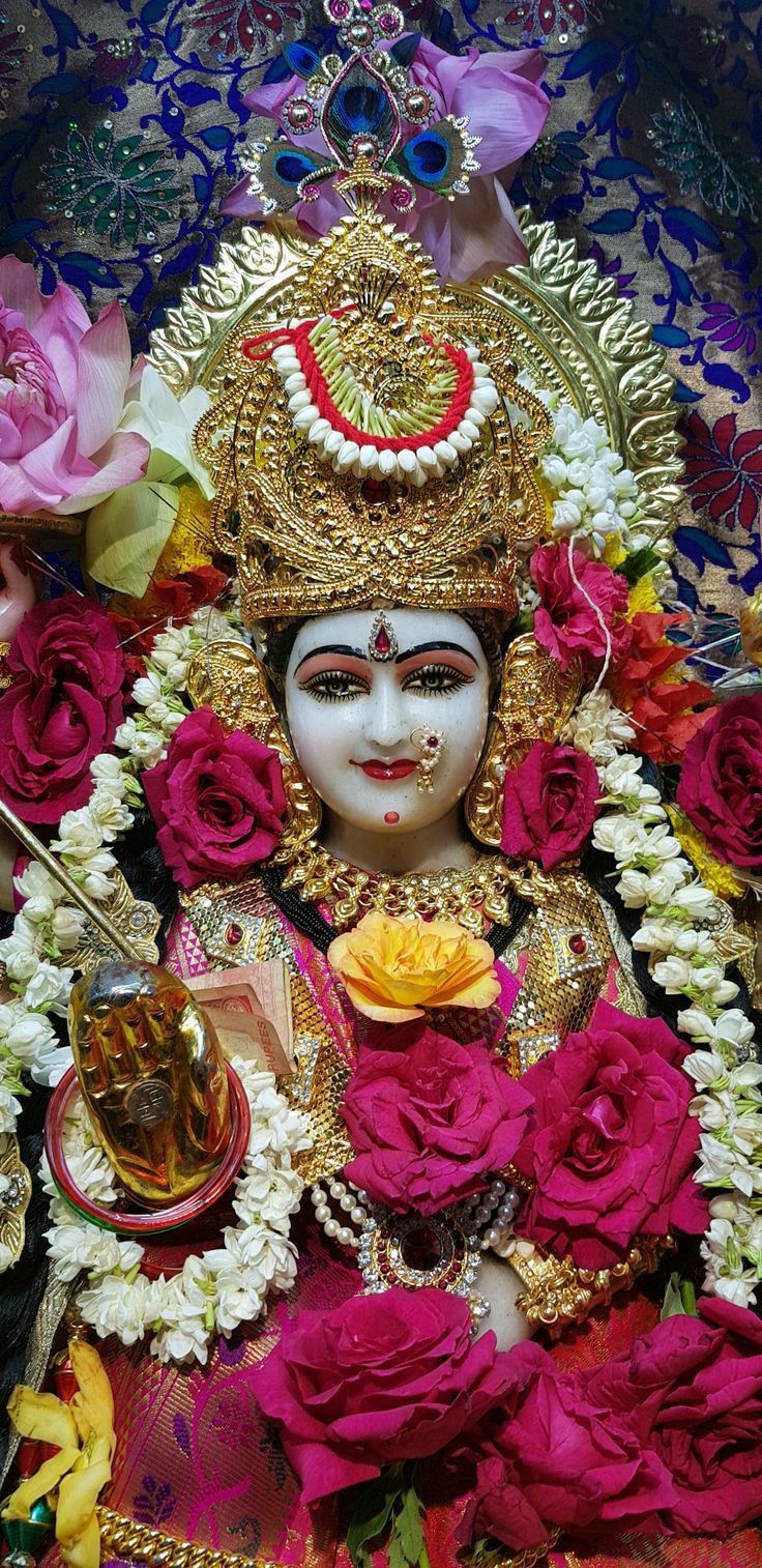 Ambe Maa adorned with flowers.