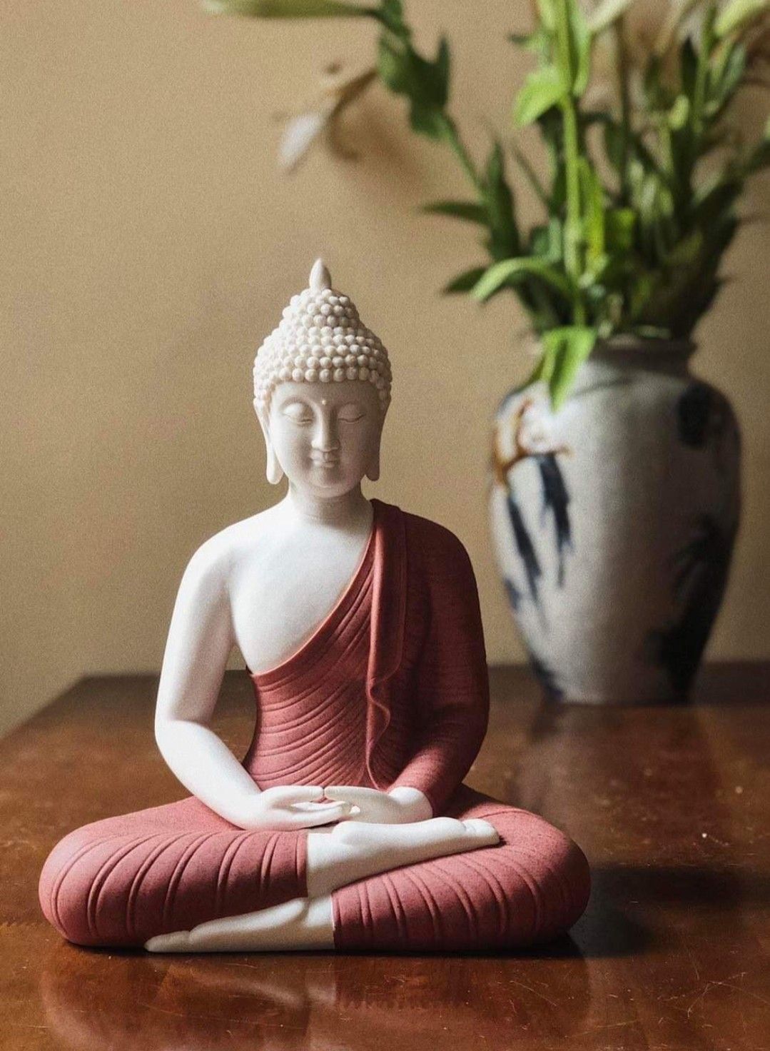 Buddha statue in meditative pose