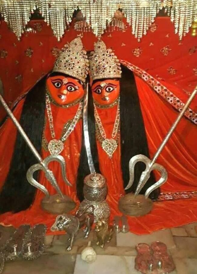 Chamunda Maa idols in crimson attire