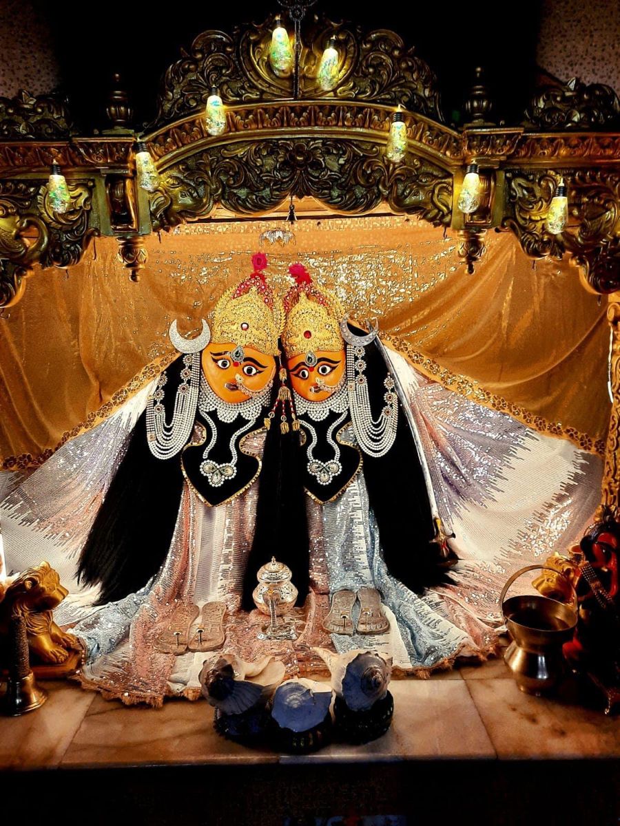 Chamunda Maa idol in temple setting