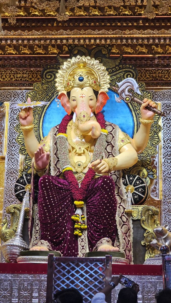 Magnificent Ganesha idol with gold details