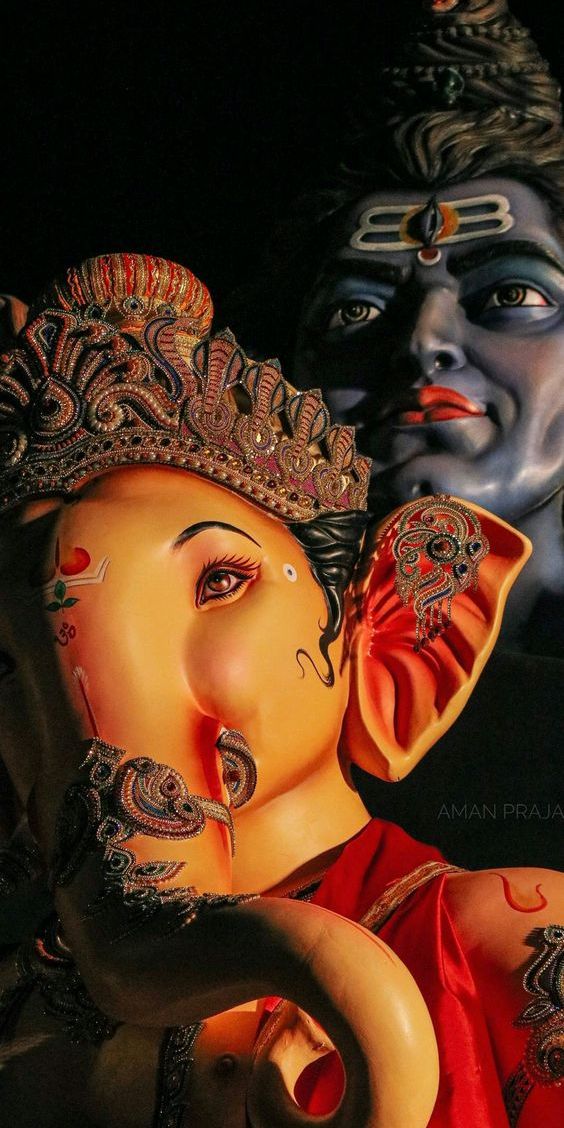 Ganesha and Shiva divine statue wallpaper