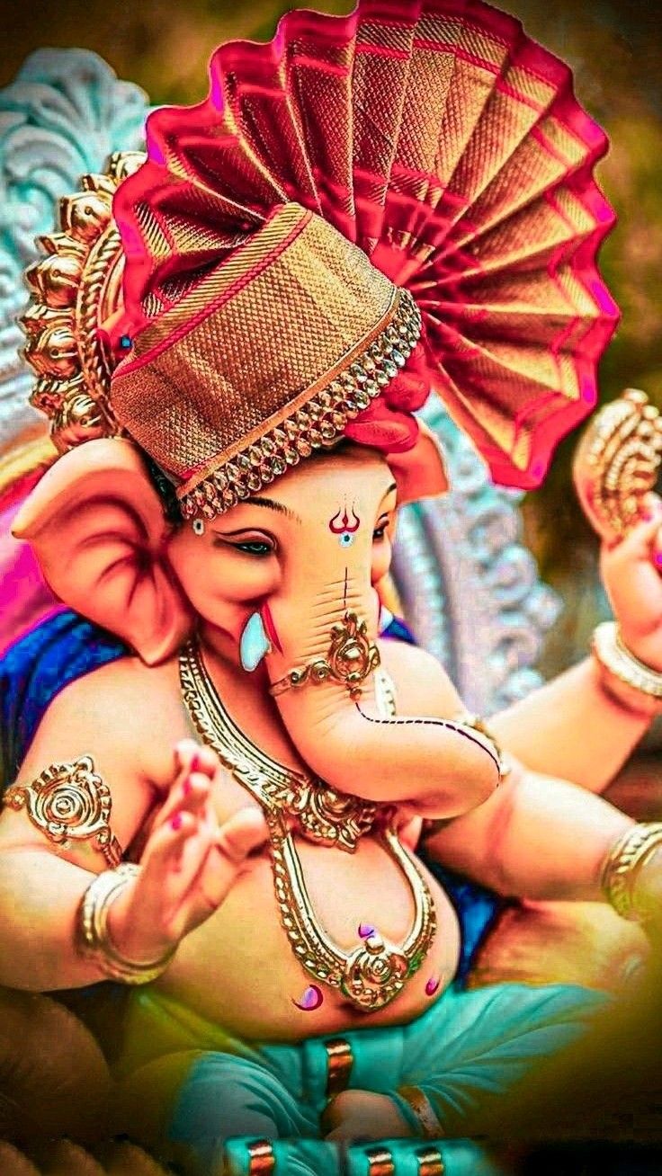 Lord Ganesha in majestic royal attire