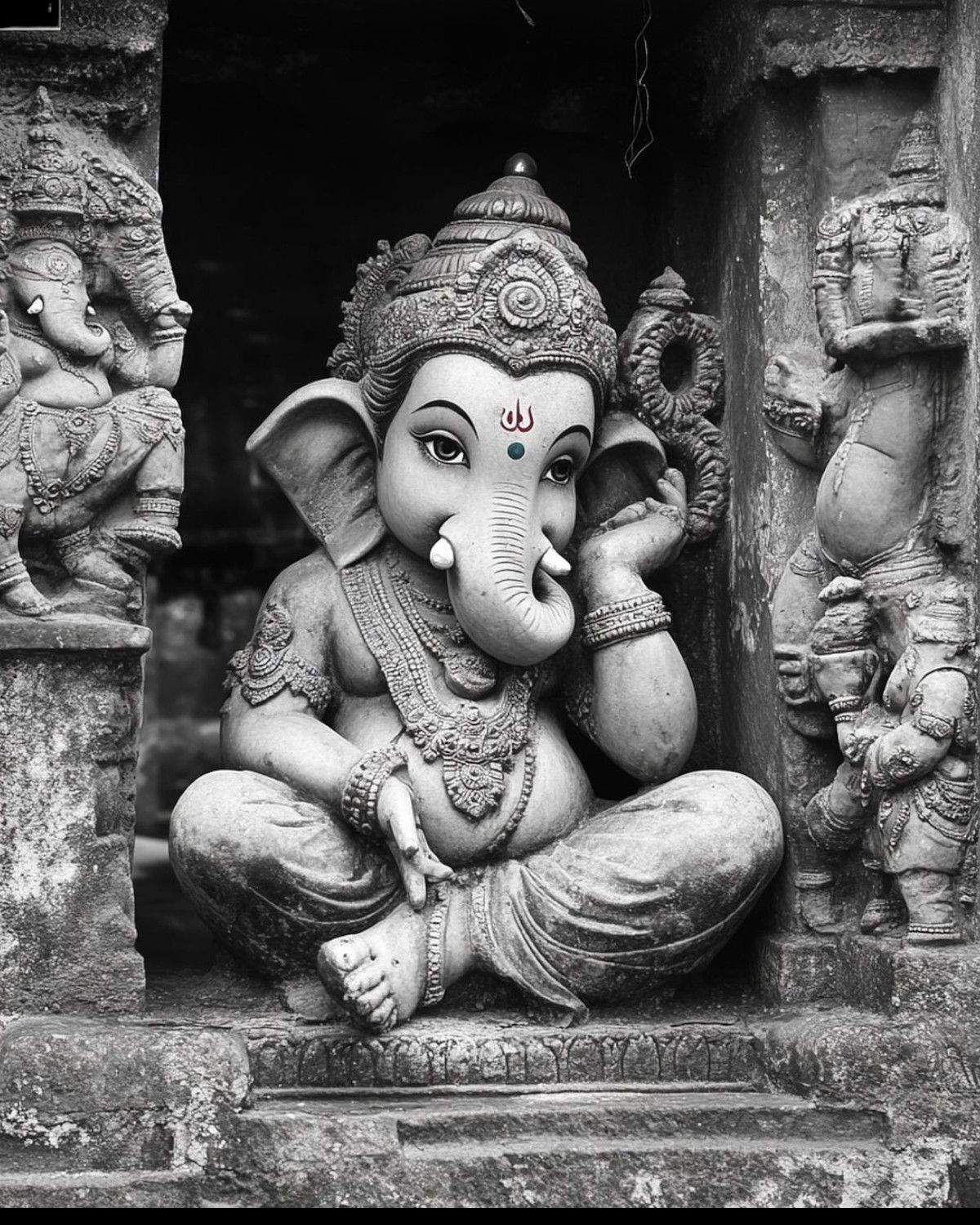 Black and white Ganesha statue in temple