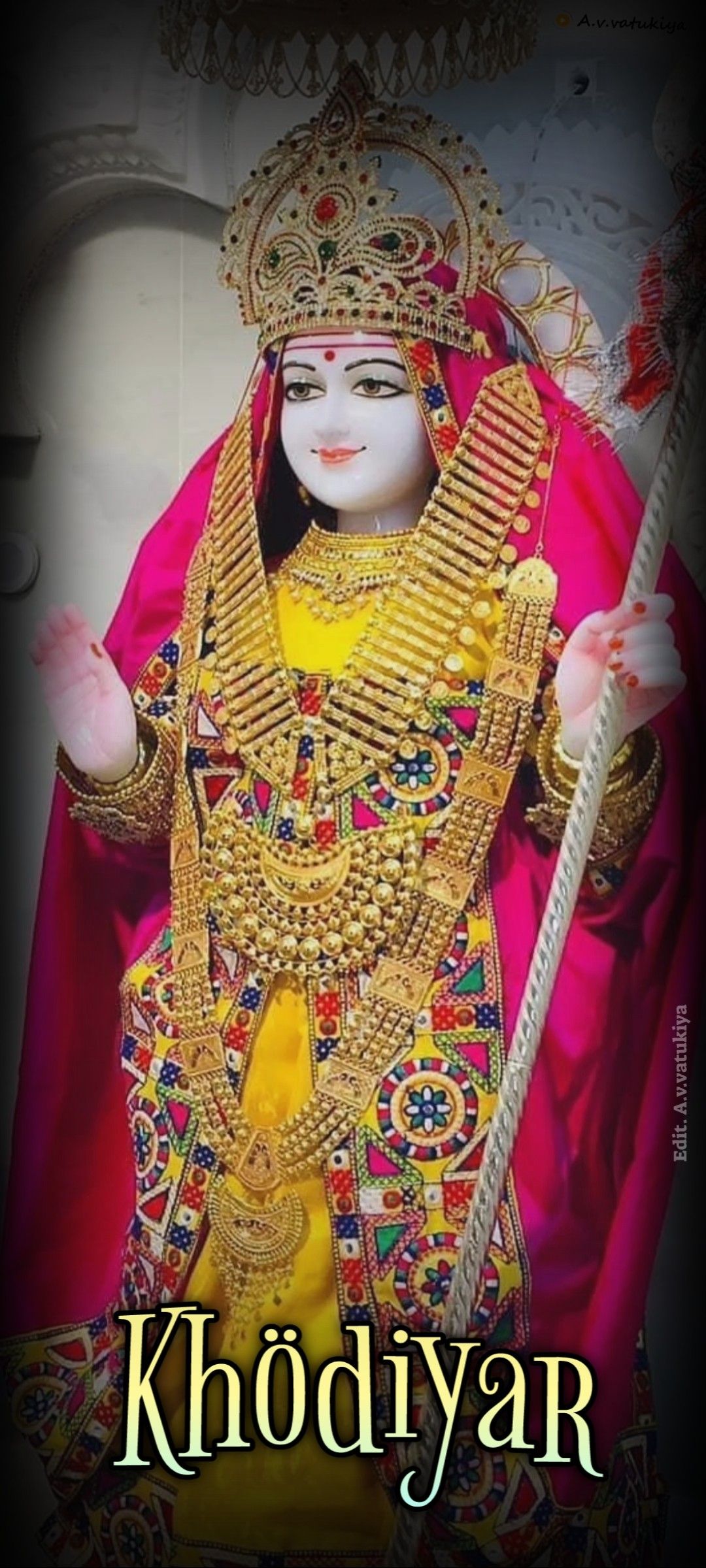 Khodiyar Maa in golden attire