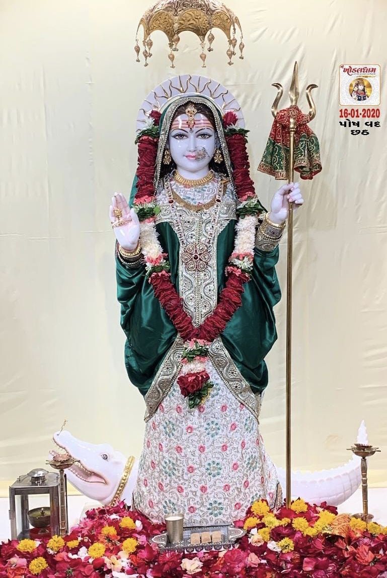 Khodiyar Maa statue with blessings