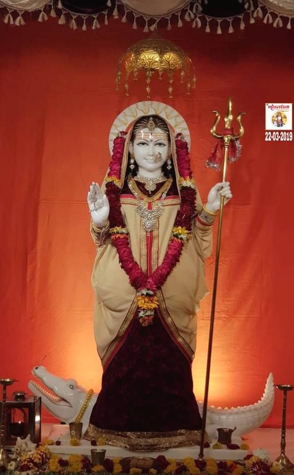 Khodiyar Maa statue with blessings