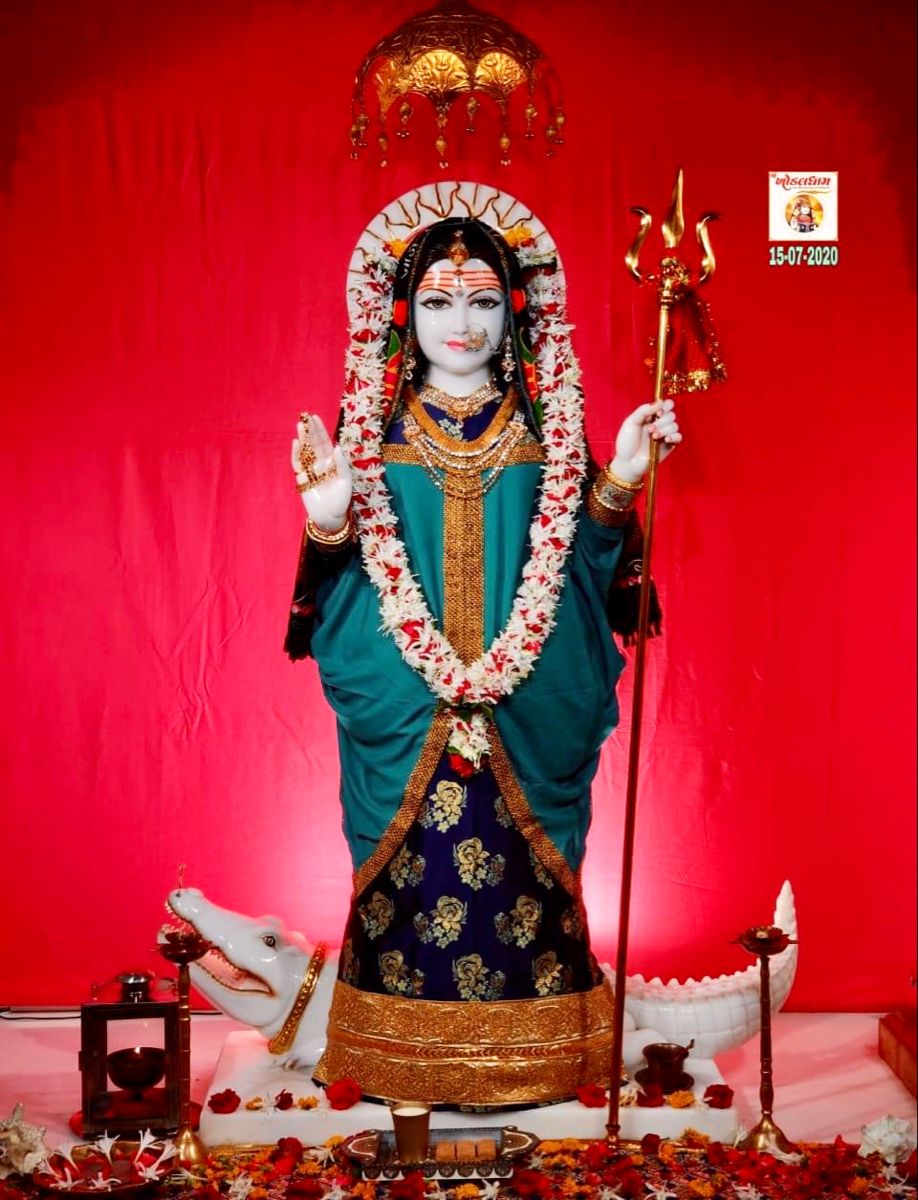 Khodiyar Maa with trident and lotus