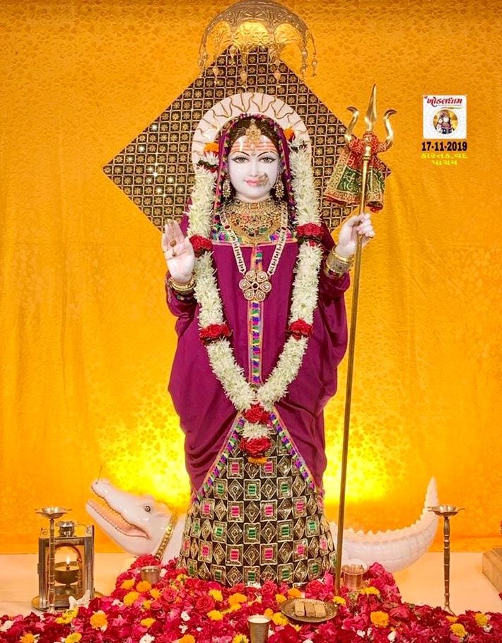 Khodiyar Maa with Trident and blessings
