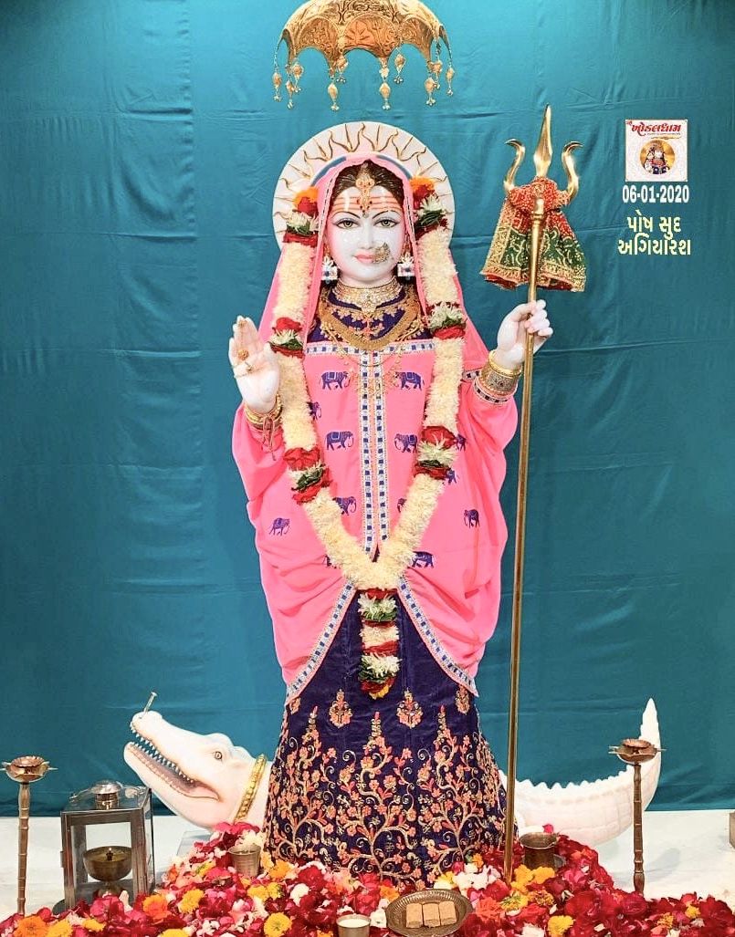 Khodiyar Maa blessing devotees with grace