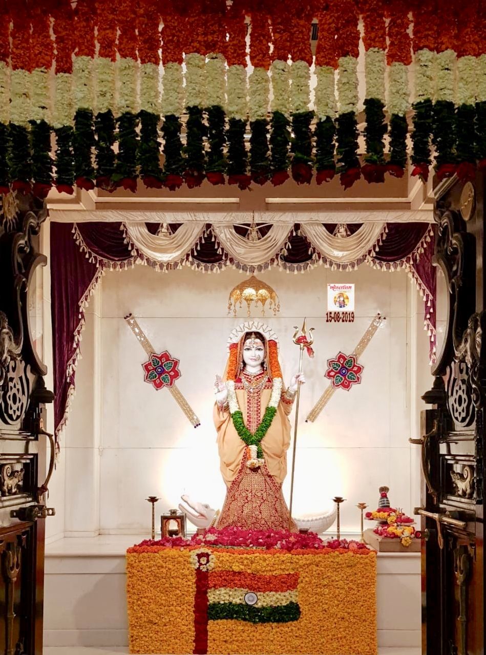 Khodiyar Maa statue in decorated temple