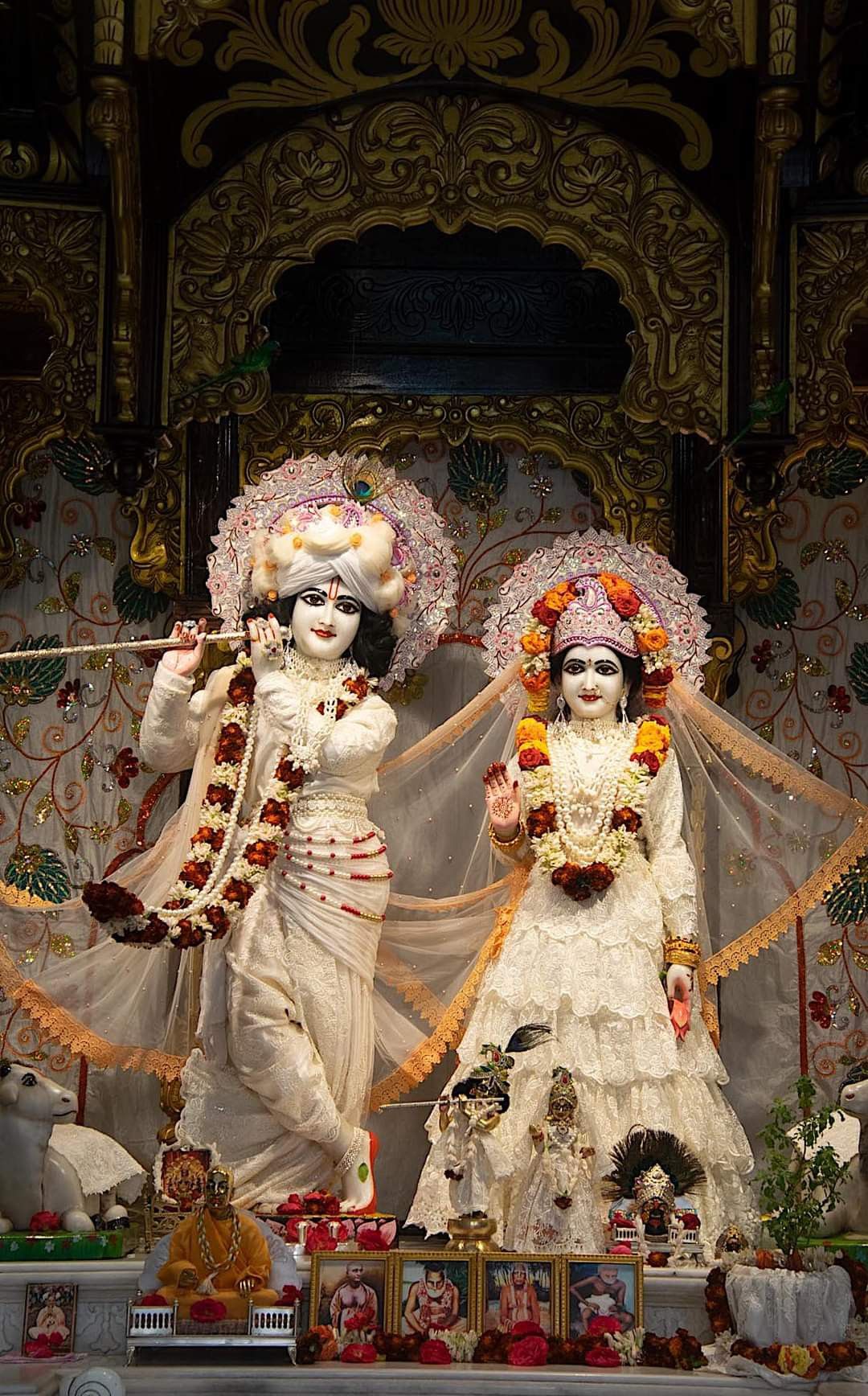 Krishna and Radha divine temple statue