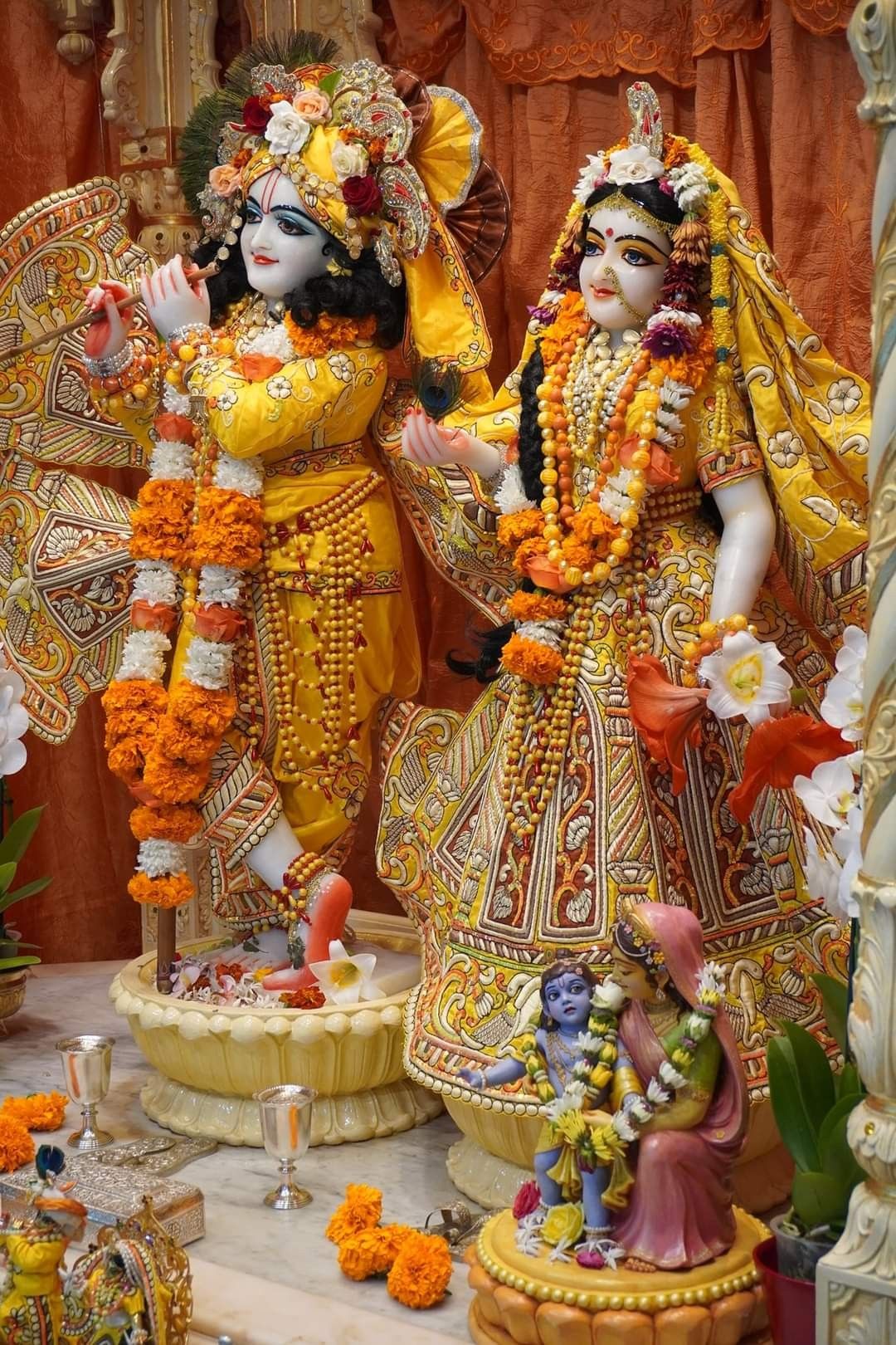 Radha and Krishna divine statues worship