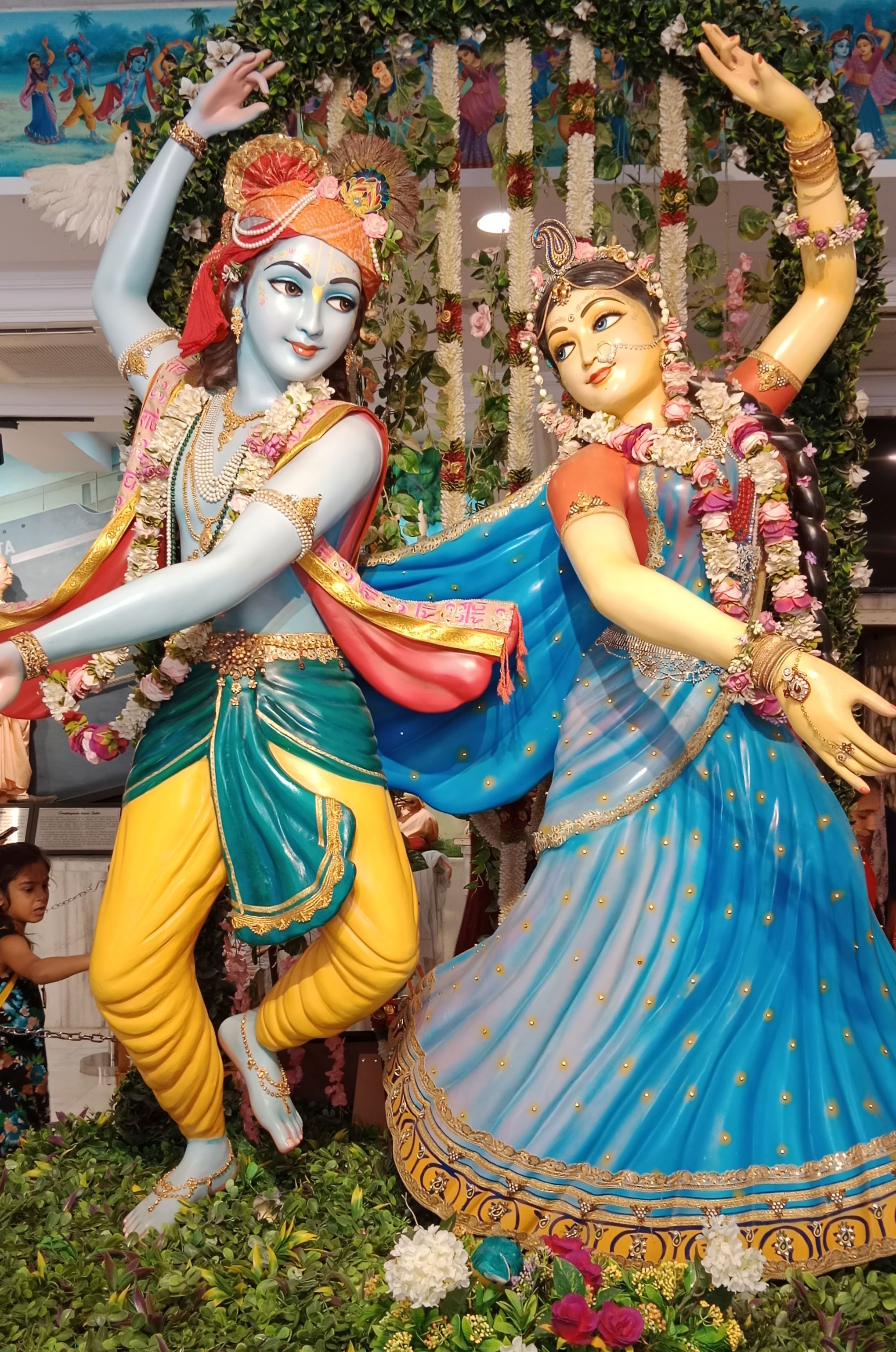 Radha and Krishna divine couple statue