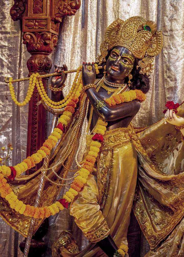 Krishna playing flute devotional wallpaper