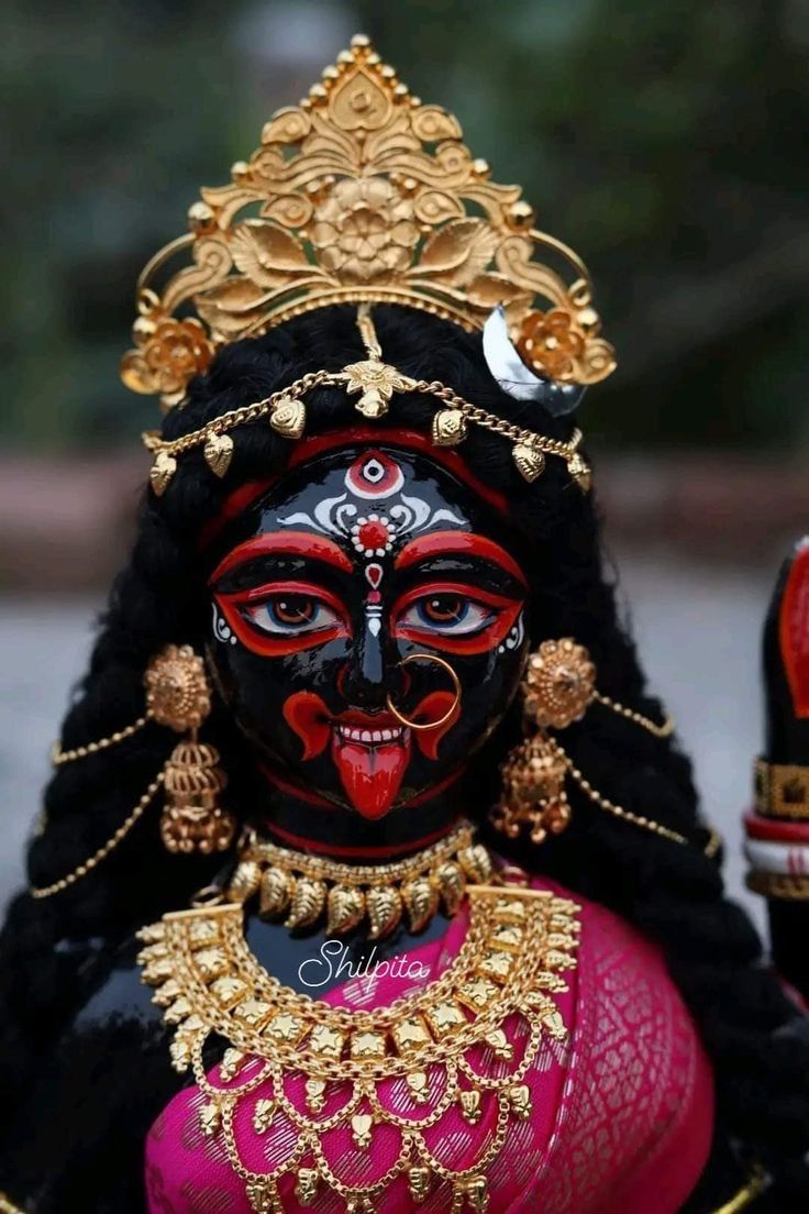 Close-up of Mahakali Maa’s face.