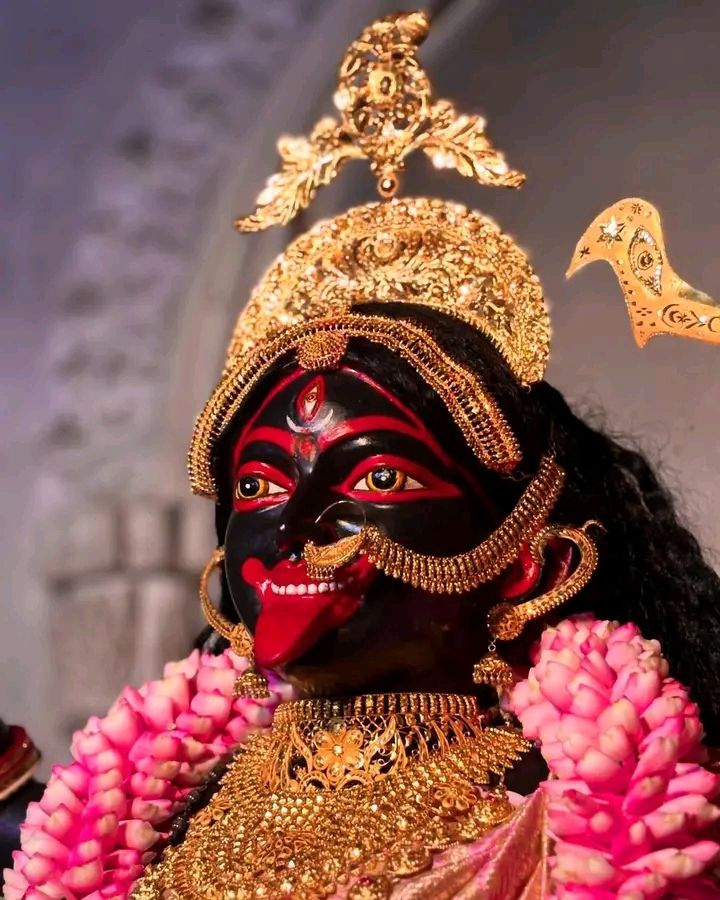 Close-up of Mahakali Maa\'s powerful face.