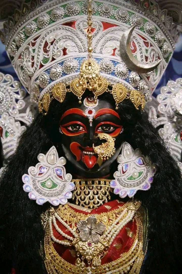 Close-up of fierce Mahakali Maa face.