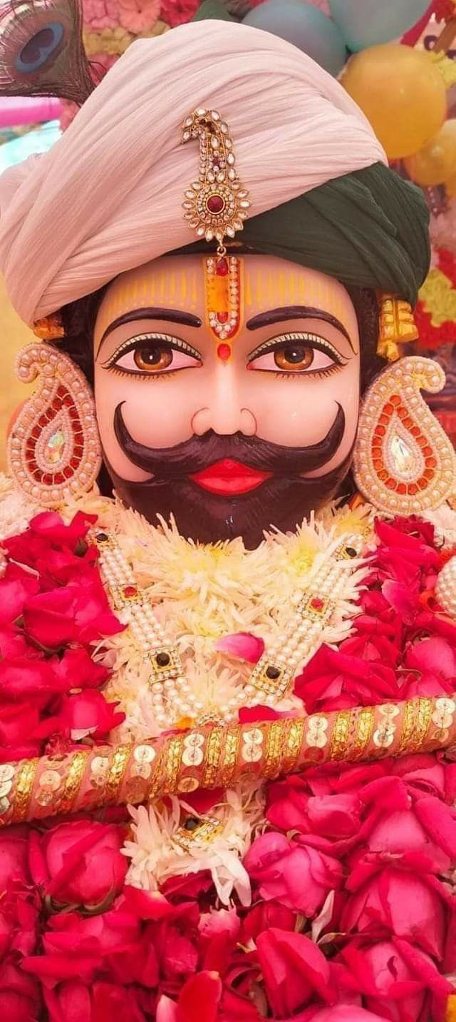 Close-up of Ramdevpir with roses