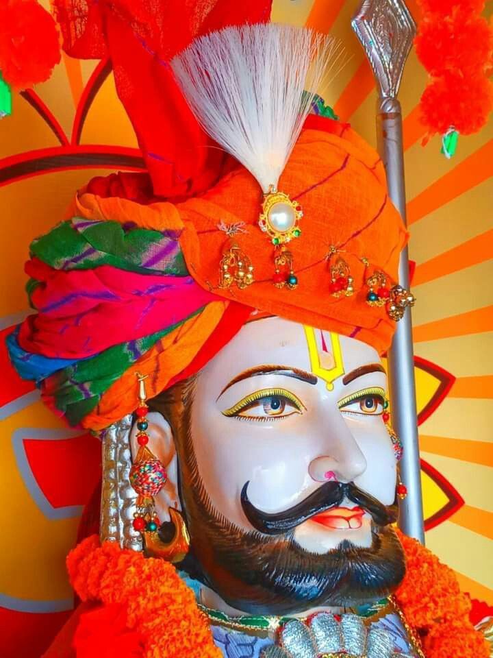 Ramdevpir with ornate turban and gaze