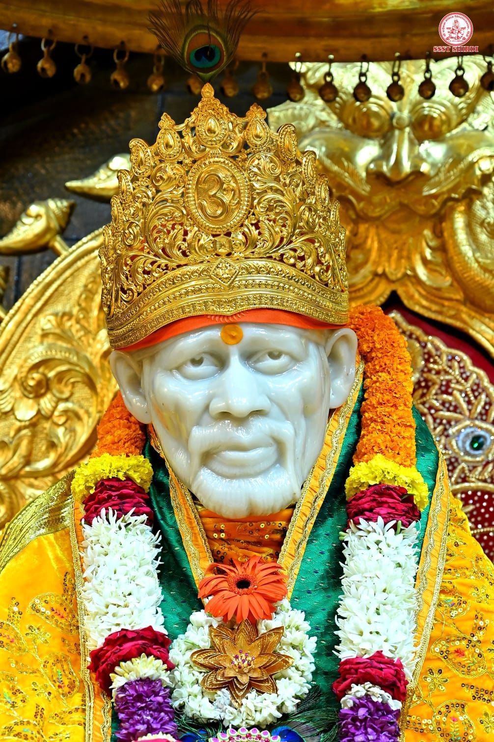 Sai Baba with golden crown, Shirdi