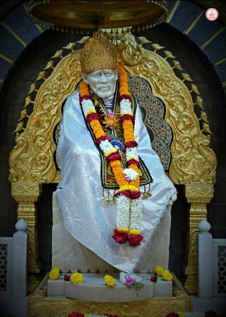 Sai Baba statue in Shirdi temple