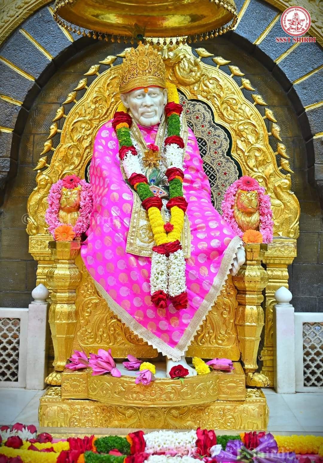 Sai Baba idol at Shirdi temple