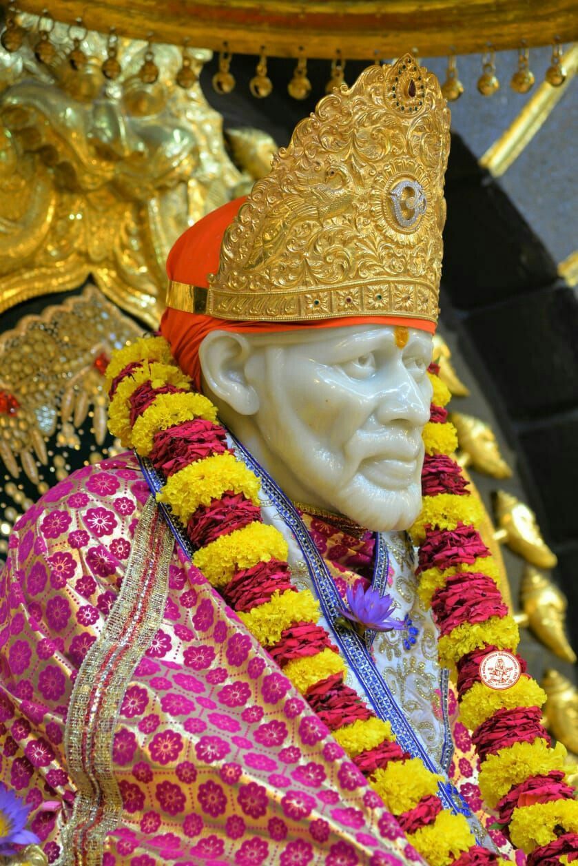 Sai Baba statue at Shirdi temple
