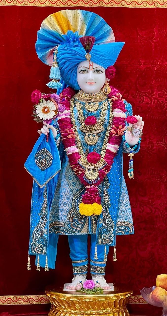 Swaminarayan Bhagwan in ornate attire