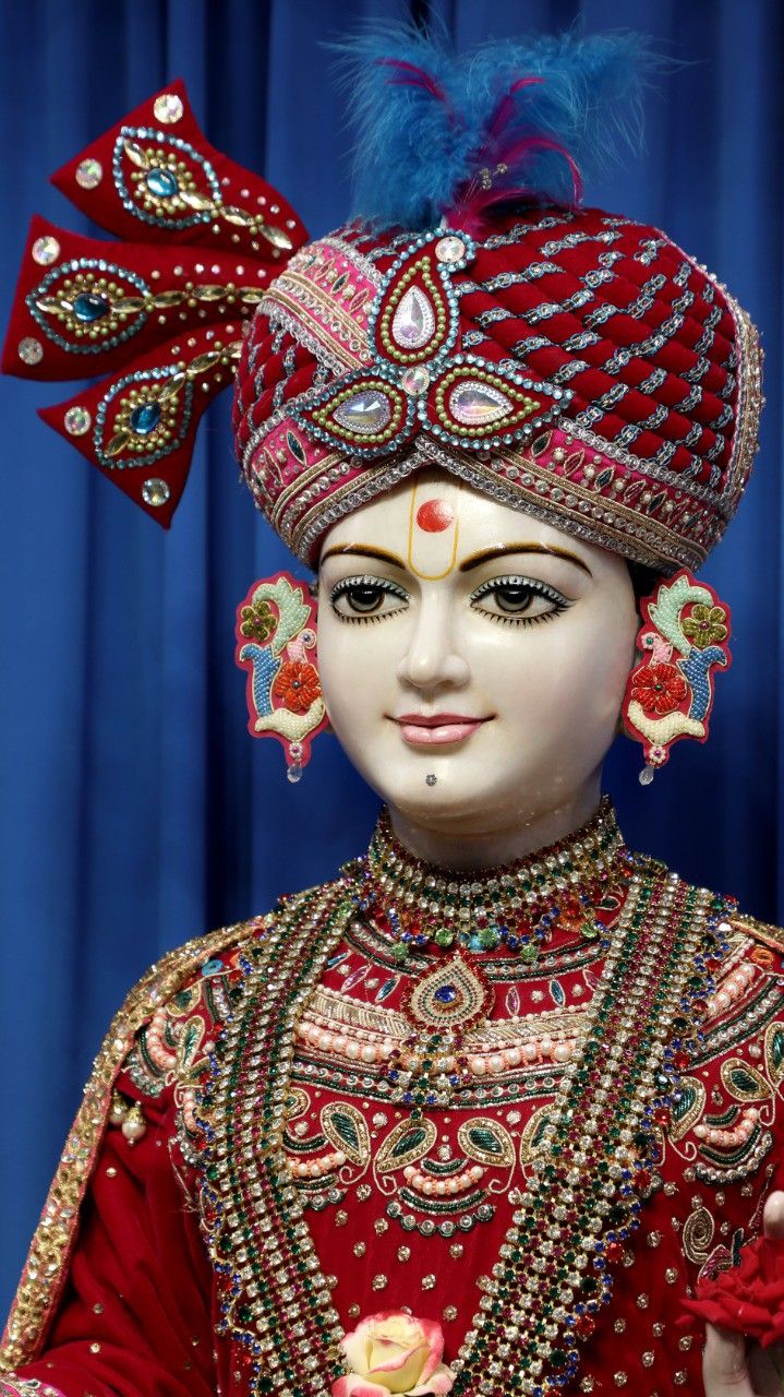 Swaminarayan adorned with jewels and turban