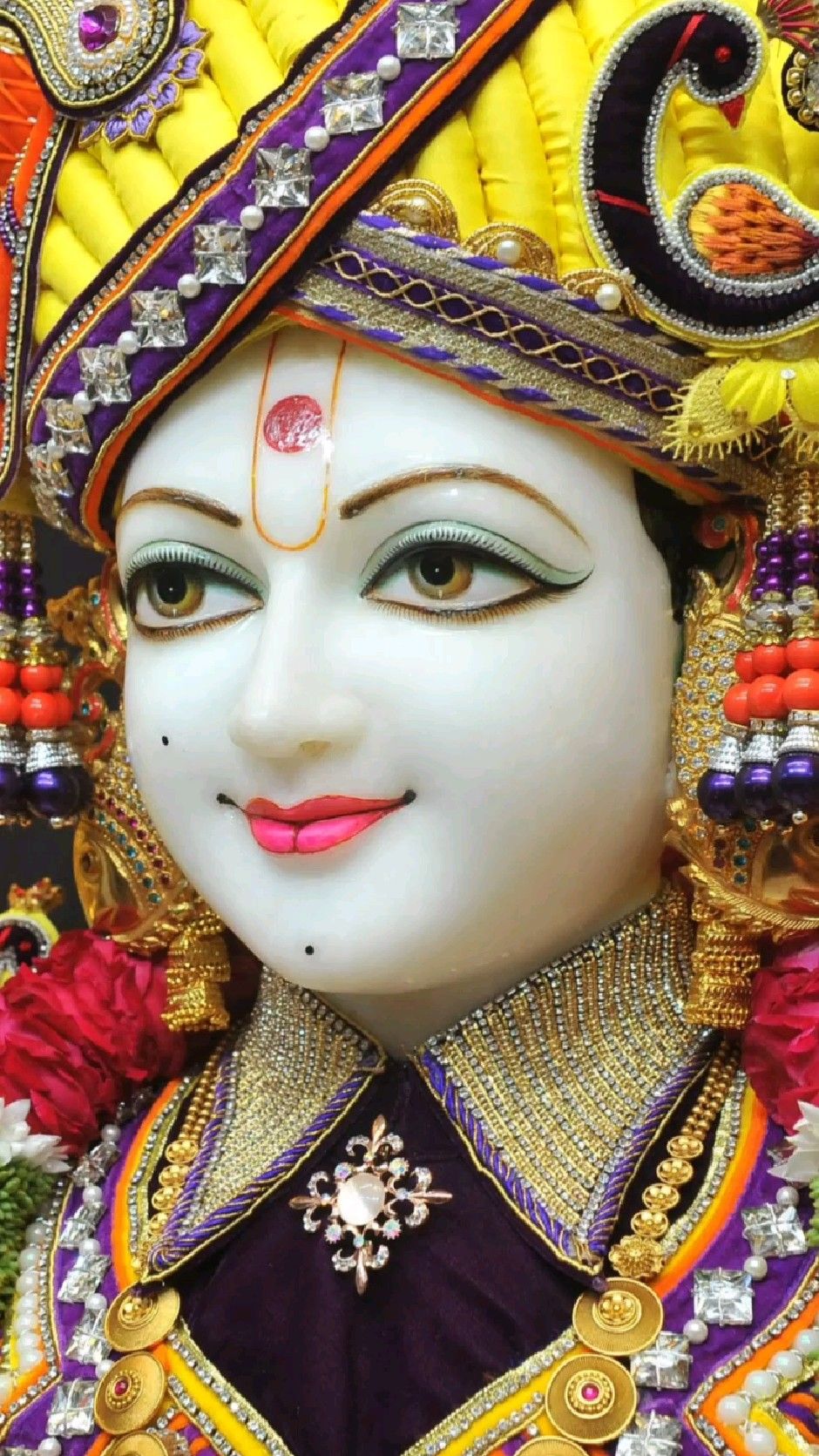 Close-up of Shree Swaminarayan\'s face