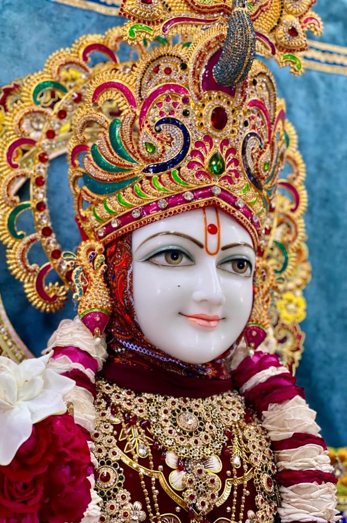 Swaminarayan Bhagwan with ornate headdress