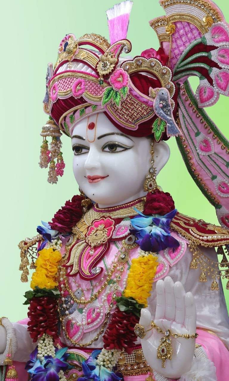 Radiant Swaminarayan Bhagwan portrait.