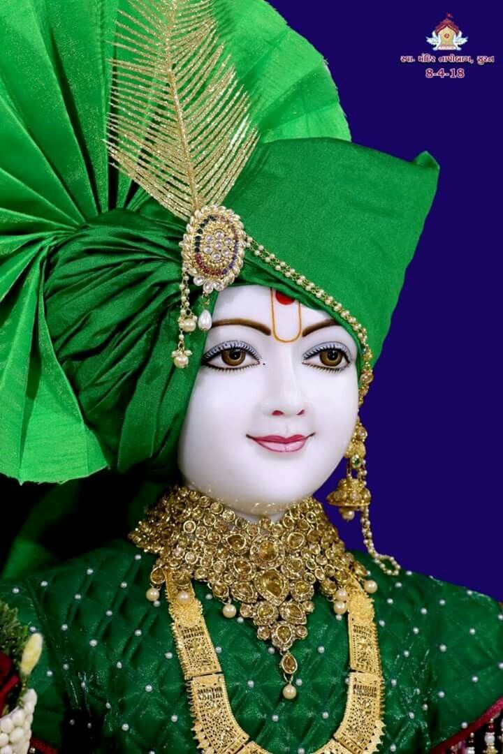 Swaminarayan with emerald turban and gold.