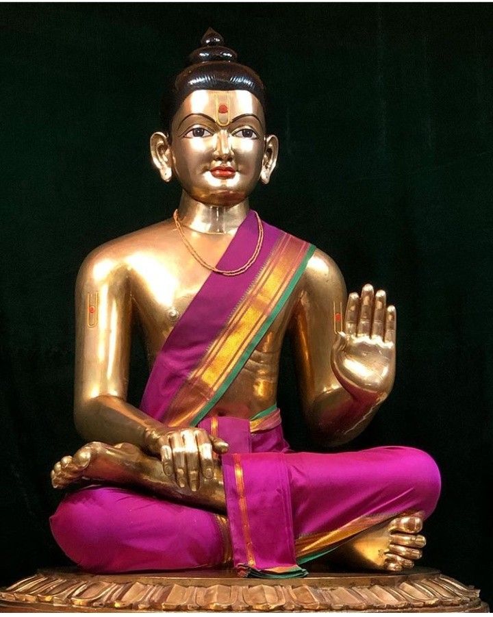 Swaminarayan Bhagwan in golden attire