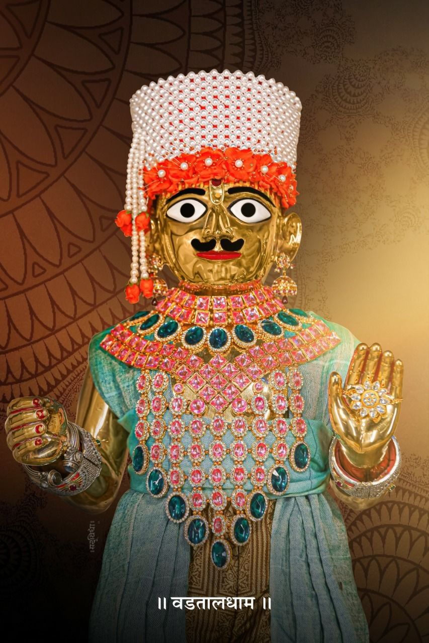 Swaminarayan Maharaj golden idol Vadtal