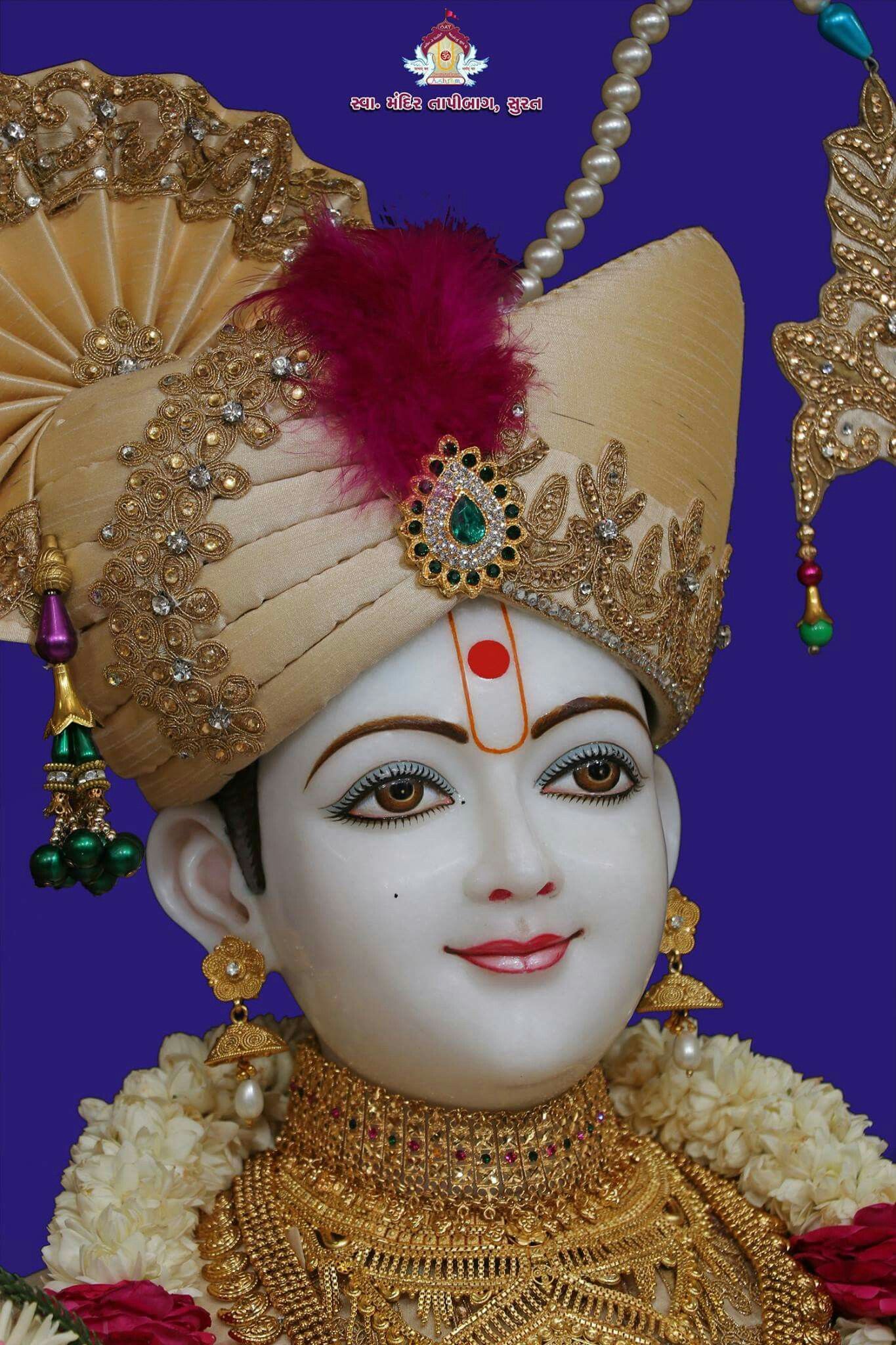 Swaminarayan murti with jeweled crown