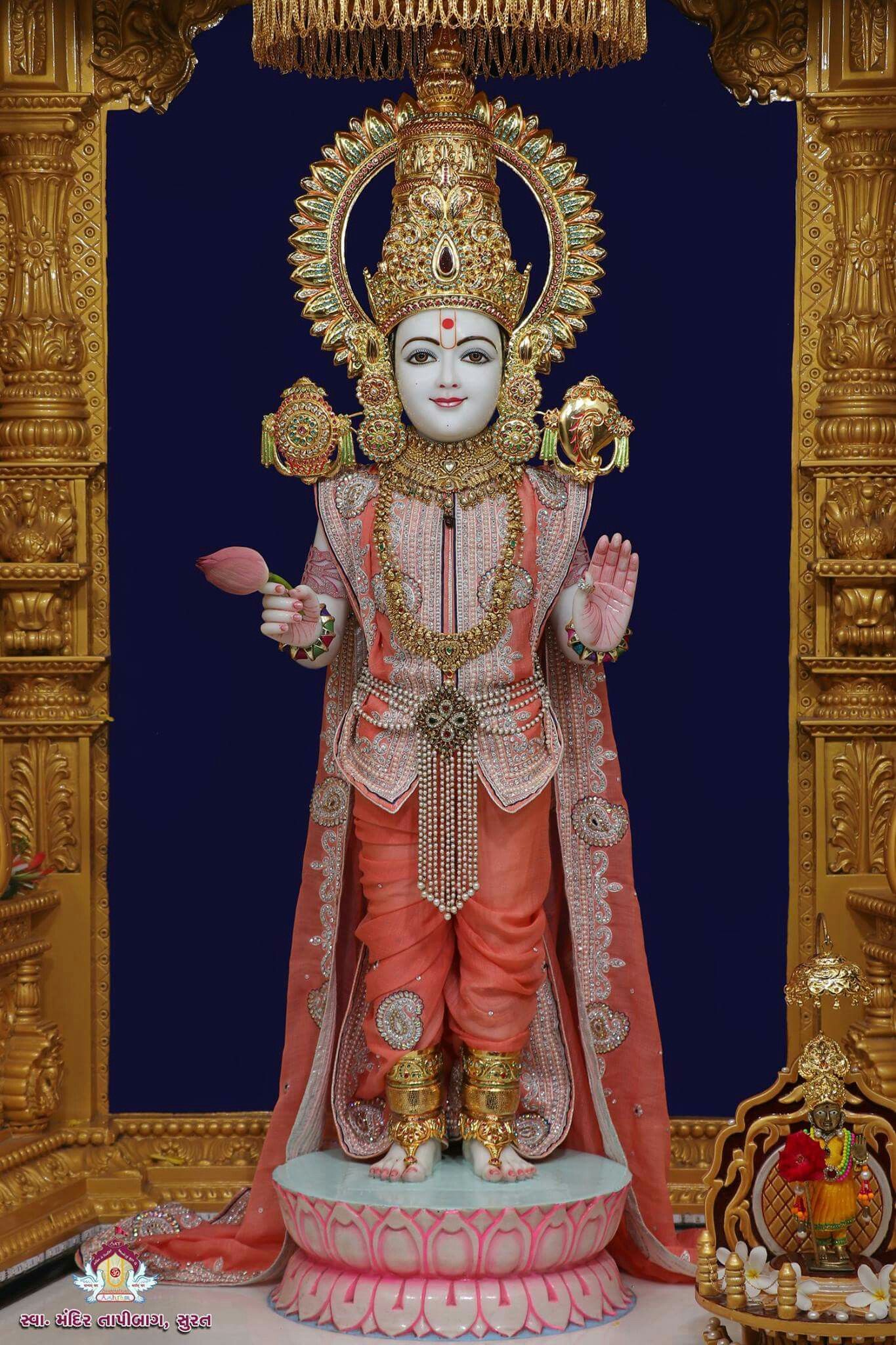 Swaminarayan Bhagwan beautiful golden statue