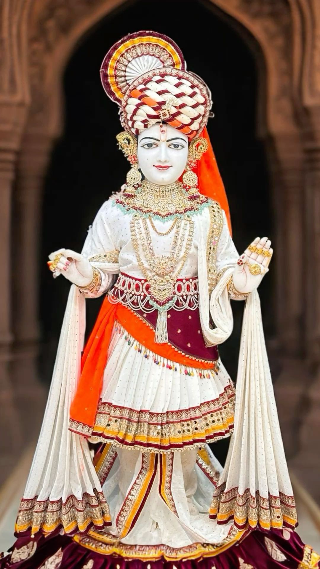 Swaminarayan Bhagwan divine statue temple