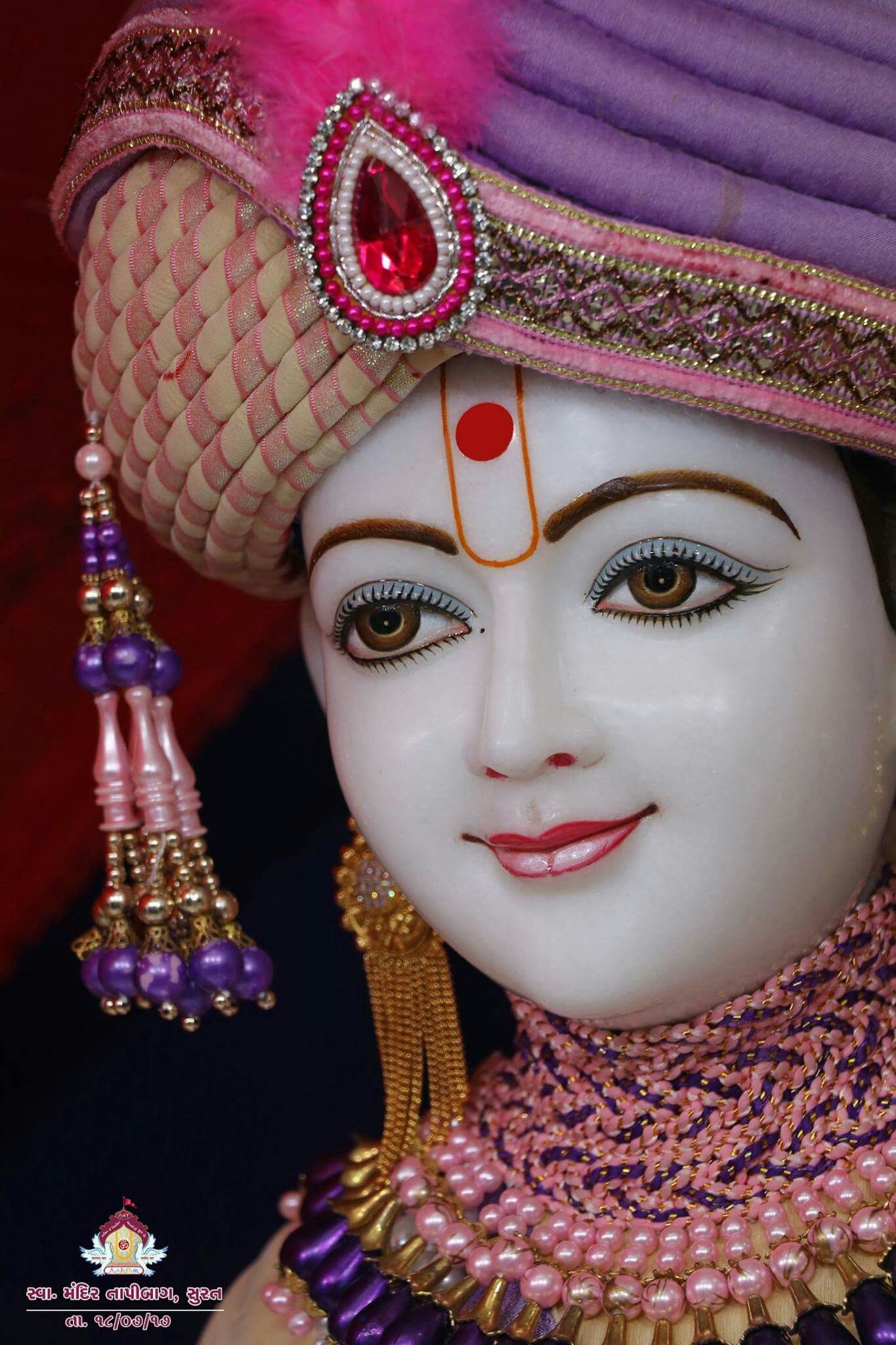 Swaminarayan Bhagwan with a serene expression.