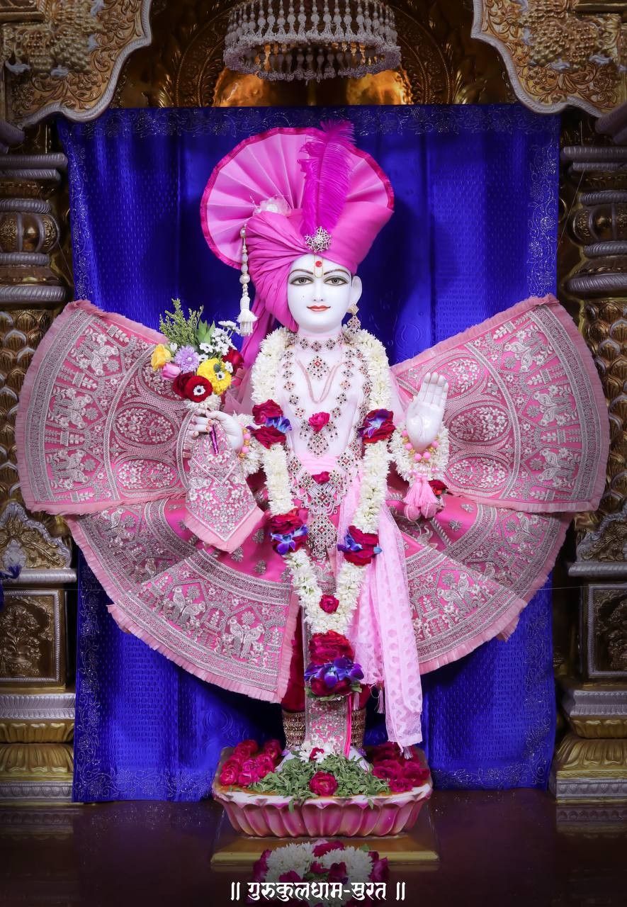 Swaminarayan Maharaj in divine attire