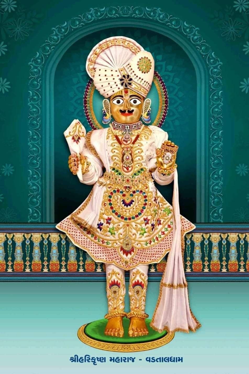 Swaminarayan Bhagwan in ornate attire
