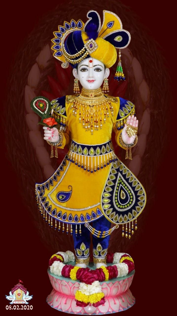 Swaminarayan Bhagwan in radiant attire
