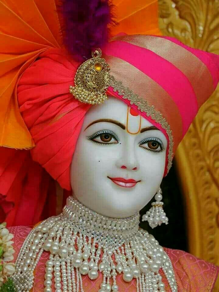 Close-up of Shree Swaminarayan\'s divine face