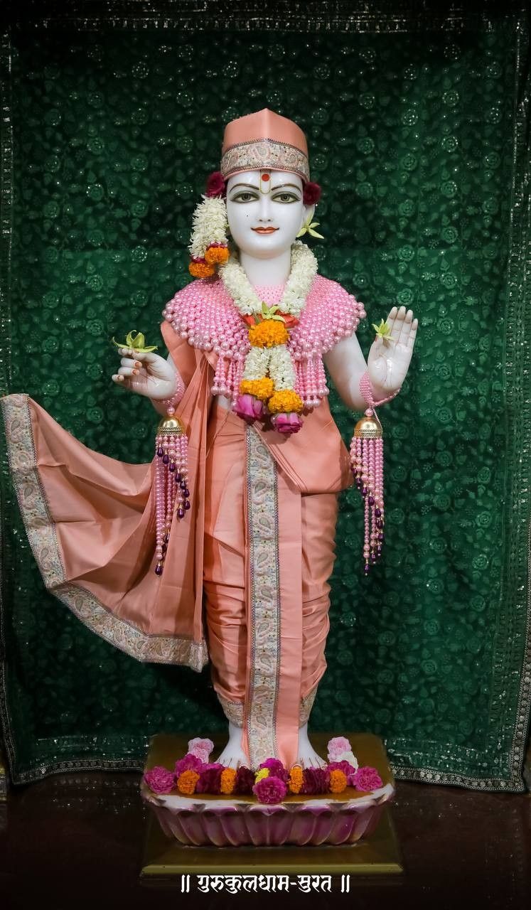 Swaminarayan Bhagwan in ornate attire