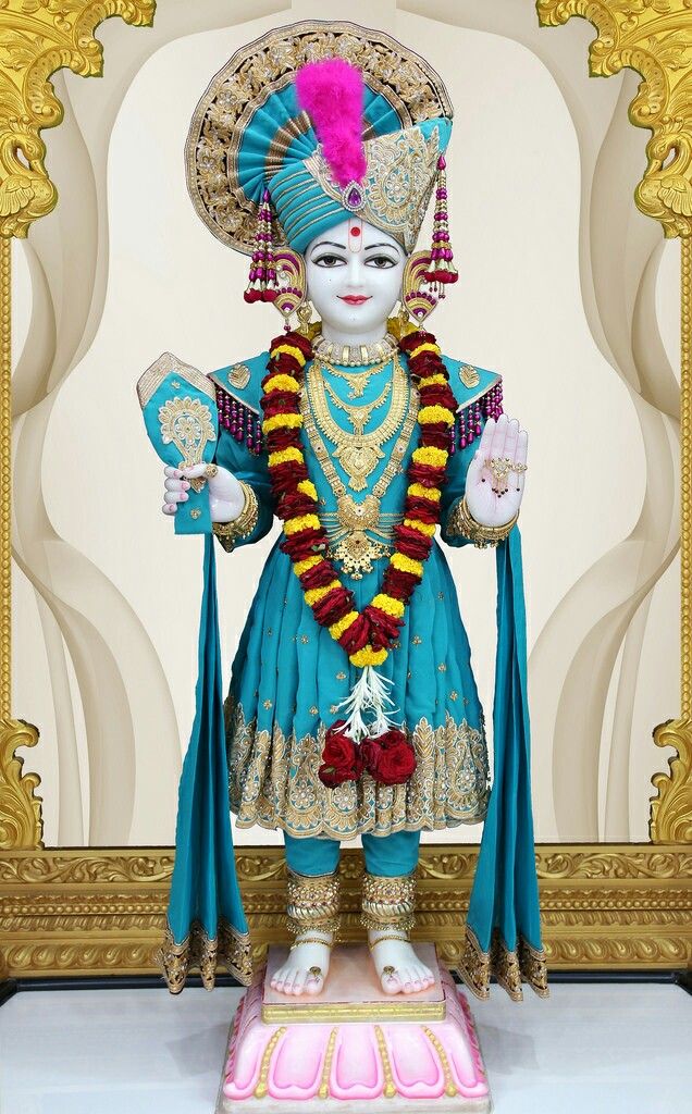 Swaminarayan Bhagwan radiant temple murti