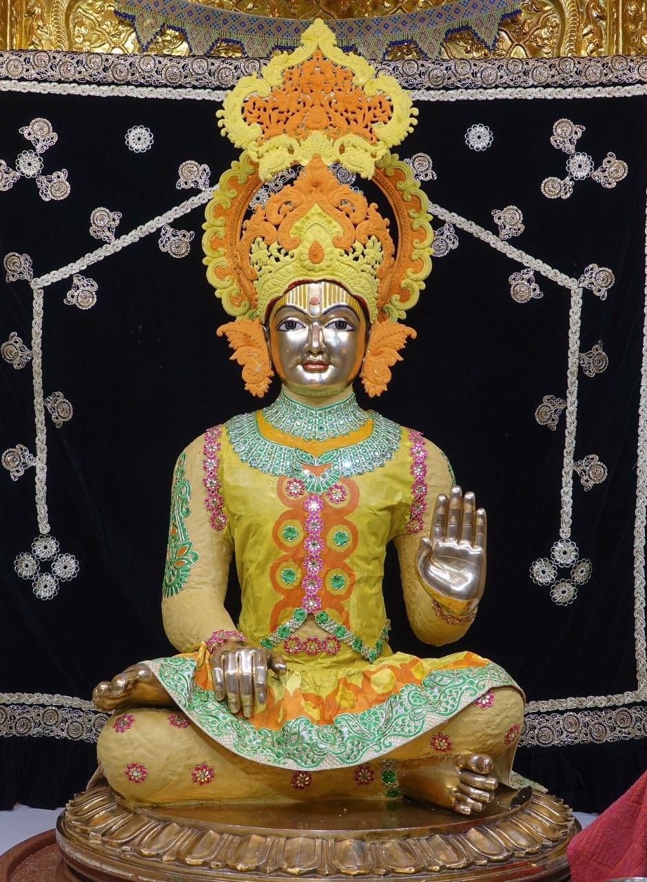 Swaminarayan deity in serene pose