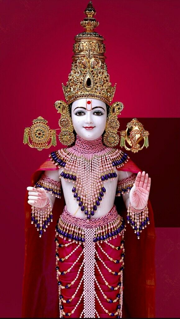 Swaminarayan Bhagwan in ornate attire