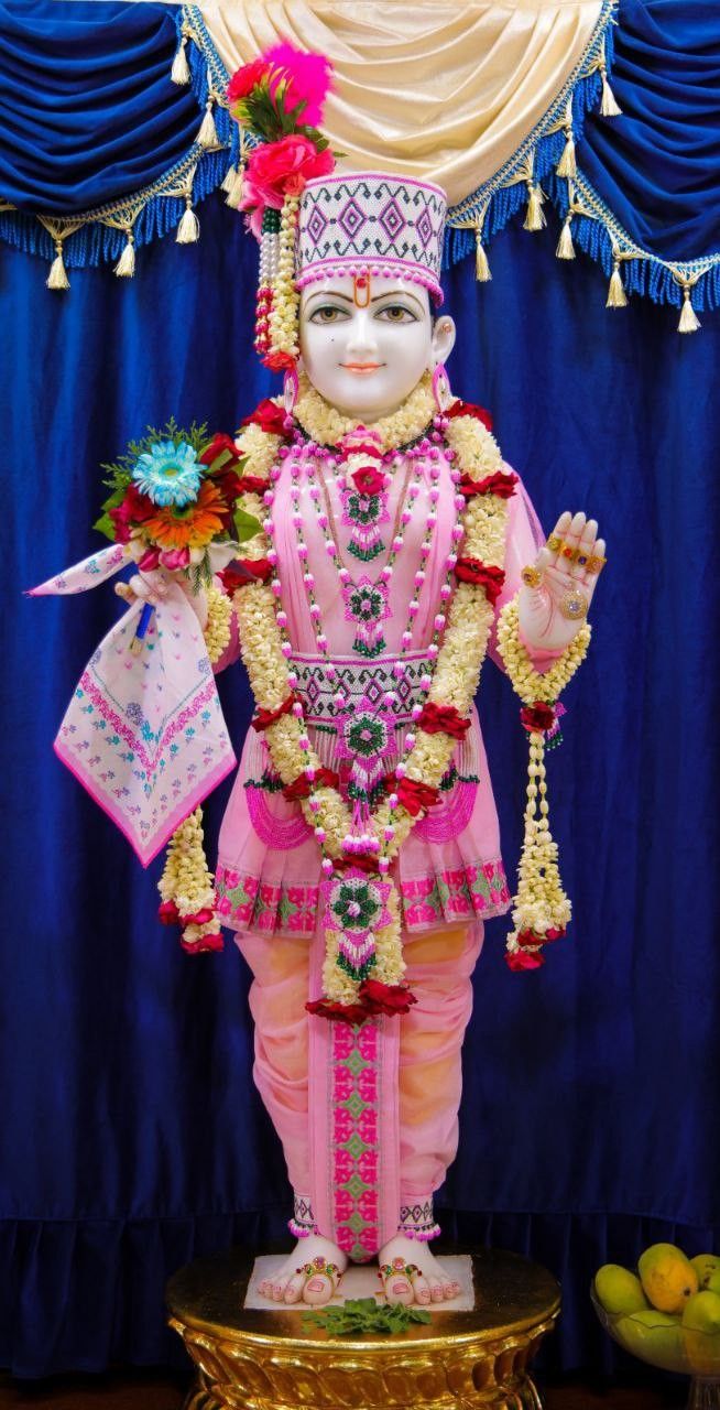 Swaminarayan Bhagwan in pink attire